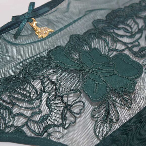 String with Hummingbird Gold Charm From Jennifer Lopez’s Intimates Collection - Picture 8 of 13